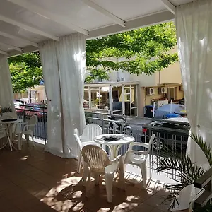 Nives Rimini